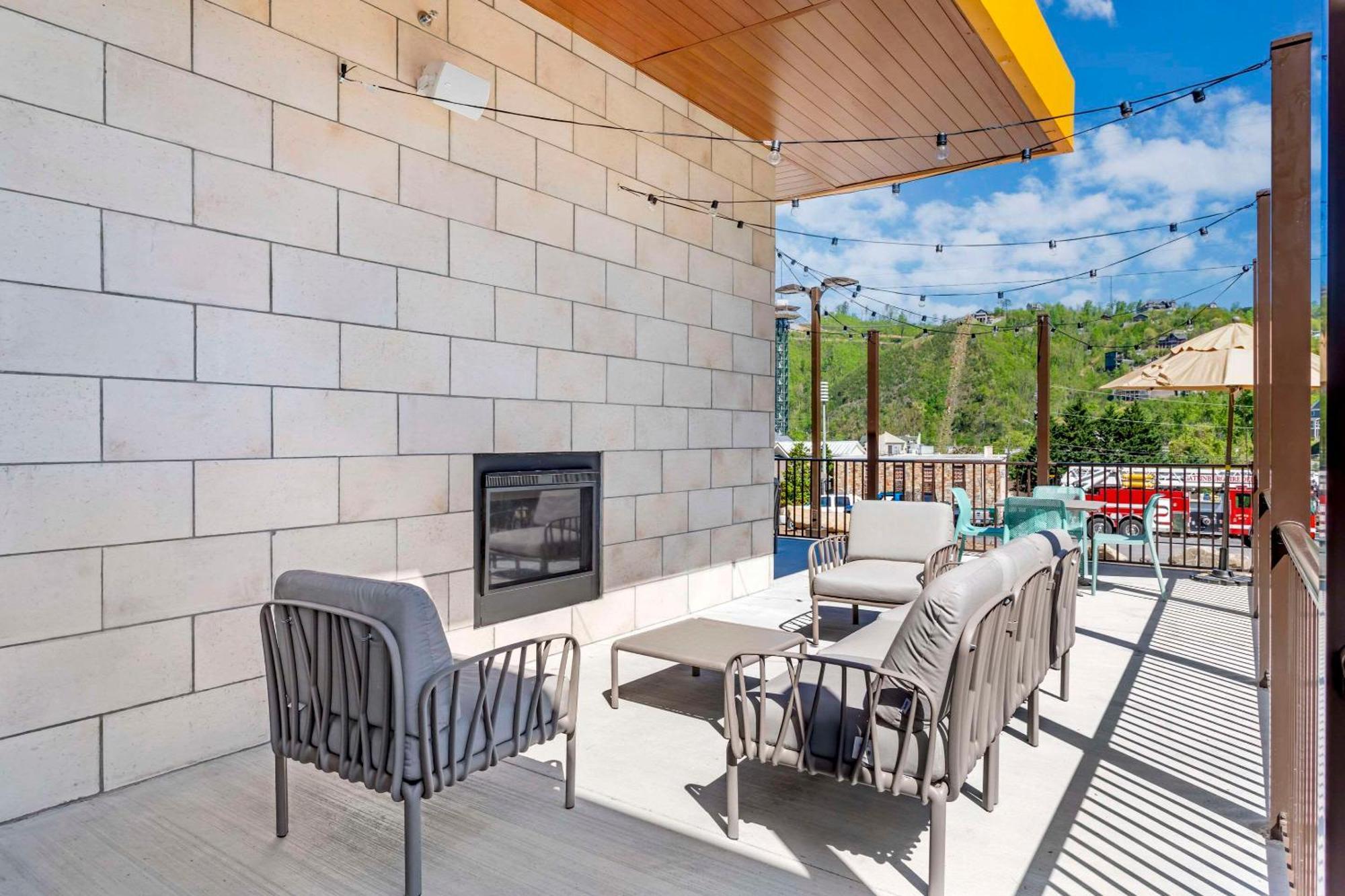 Comfort Suites Gatlinburg Downtown-Convention Center Экстерьер фото